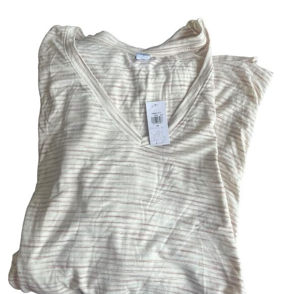 Old Navy Bright Pink and Cream Women's Tees - Picture 3 of 7